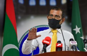 ރައީސް ނަޝީދު އިސްލާމްދީނާ ޚިލާފުވެވަޑައިގެންފައިވާ ކަމަށް ބުނި މީހާގެ މައްސަލަ ނުބަލަން އެމަނިކުފާނު އެދިވަޑައިގެންފި thumbnail image