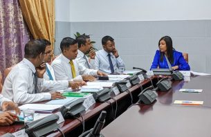 ސަފާރީގައި ޖިންސީ ގޯނާކުރި މައްސަލާގައި ފުލުހުންގެ އިހުމާ އޮތްތޯ ބަލަން އެންއައިސީ ކޮމެޓީއަށް ހާޒިރުކުރަނީ thumbnail image