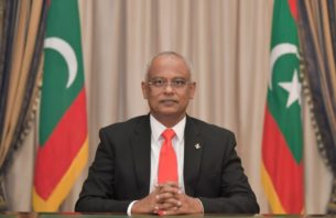 ކޮވިޑް-19: އަތޮޅުތެރޭގައި ބަލި ފެތުރެމުންދާތީ  ސަމާލުވުމަށް ރައީސް އެދިވަޑައިގެންފި thumbnail image