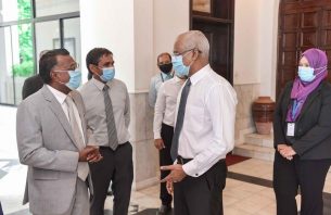 މި ދަތި ވަގުތުގައި ވެސް ރައީސް ސޯލިހް ހުންނެވީ ވަރަށް ގަދަކޮށް: ޖާބިރު thumbnail image