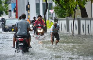 އެކުވެރިޔާއެވެ. ސައިކަލަކަށް އެރުނަސް  އަދި ދުނިޔެ ރަންވާކަށް  ނުވެއެވެ. thumbnail image