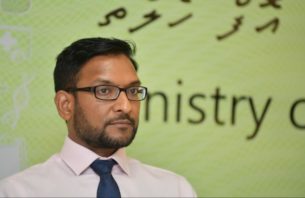 މިހާރު ދަނީ ބަލި ކޮންޓްރޯލް ކުރެވެމުން، ވަރަށް އަވަހަށް ވެކްސިން ލިބޭނެ: ޑރ. ޝާހު މާހިރު thumbnail image