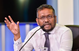 ކޮވިޑް-19 ރޭގަނޑަށް ހޭލަނީއެއް ނޫން!  ގިނަ ވަގުތު ގޭގައި ތިބުން ބުއްދިވެރި: ފައްޔާޒް thumbnail image