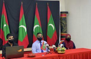 އިއްވި ލިޔަނި:  ވާހަކަ ދައްކާ ވަރަކަށް ޓައިޕްކޮށްދޭ ދިވެހި އެޕްލިކޭޝަނެއް thumbnail image