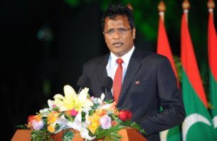 ކޮރަޕްޝަނޭ ކިޔާފައި ދެ ޕާޓީން ވެސް ކުރިކަމަކީ ތިޖޫރީ ގެންދިޔުން : އުމަރު thumbnail image