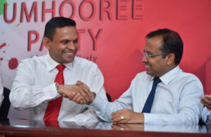 ގާސިމް , ނާޒިމާއި ރިޔާޒަށް: އެއްފުޅަށް މަތީން ފުންމައިލި ބަކަރި އަނެއް ފުޅައްމަތީން ފުންމައިލާނެ thumbnail image