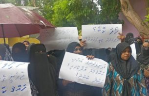 އިމާރާތް ބައުވެ ވާރޭ ވެހޭ ދުވަސްތަކުގައި ކިޔަވައިދޭން ދަތިވާތީ ބެލެނިވެރިން ނުކުމެ ހިރިލަންދޫ ސުކޫލު ބަންދުކޮށްފި thumbnail image