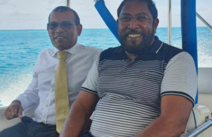 ރައީސް ނަޝީދާއި ޤާސިމް ބައްދަލު ކުރައްވައި ސަން އައިލެންޑް ރިސޯޓަށް ވަޑައިގަންނަވައިފި thumbnail image