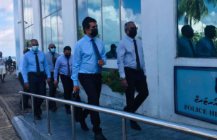 އޯޑިއޯ މައްސަލަ: ދަތުރުފުޅެެއްގައި އިންޑިއާގައި އުޅުއްވާތީ ފުލުހުންގެ ވެރިޔާއާ ބައްދަލެއް ނުވި thumbnail image