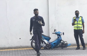 އެކްސިޑެންޓުވި ސައިކަލަކުން ބަނގުރާ ފުޅިތަކެއް ފެނިއްޖެ thumbnail image