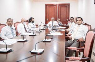 ރިޓަޔާ ކުރާ މުވައްޒަފުން ވެސް ވަޒީފާއަށް ނެރެވޭ ގޮތް ހަދަނީ thumbnail image