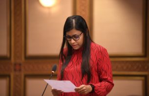 އެންމެ ބޮޑު އިސްކަމެއް ދޭނީ އަންހެނުންނަށް ސިޔާސީ ދާއިރާއިން ފުރުސަތު ދޭން: ރޮޒޭ thumbnail image