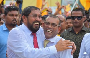 "ވެރިކަން ހޯއްދަވަން ރައީސް ނަޝީދު ވެސް ޤާސިމްގެ އެހީ ހޯއްދެވި" thumbnail image