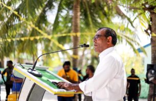 މަޖިލީހުގެ "ކޮންޓްރޯލް" ރައީސް ޞާލިޙް ނެންގެވިއޭ ވިދާޅުވުމުން ލަދުގަތް: ރައީސް ނަޝީދު thumbnail image