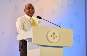 އިންޑިއާއިން ރާއްޖެއަށް 2.7 ބިލިއަން ޑޮލަރުގެ އެހީ ދީފި thumbnail image