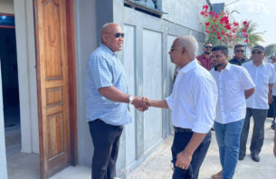 ރައީސް ޞާލިޙު އައްޑޫ ސިޓީގައި ދޮރުން ދޮރަށް thumbnail image