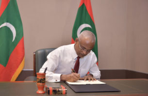 ލޯފަން މީހުންނަށް އަމިއްލައަށް ވޯޓު ލެވޭ ގޮތް ހަދައިފި thumbnail image