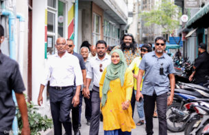 ރައީސް ޞާލިޙުގެ ކެމްޕޭން: މިއަދު ދޮރުން ދޮރަށް thumbnail image