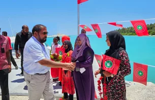 އެއްފަހަރު ވެސް އަޅުގަނޑަށް ވޯޓު ދިނިއްޔާ ވާނީ ކީއް؟: ޤާސިމް thumbnail image