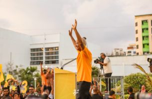 ބިރުވެރިކަމާއި ނާމާންކަން ބޭނުންނުވާ ނަމަ އަޅުގަނޑަށް ވޯޓު ދެއްވާ, އުފަލާއި ހަމަޖެހުން ހޯދައިދޭނަން: ރައީސް ޞާލިޙް  thumbnail image