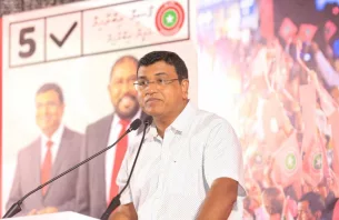 ޤާސިމްގެ އަމިއްލަ ޚަރަދުގައި ޤައުމަށް ކޮށްދެއްވާފައިވާ ކަންތައްތަކުގެ ވާހަކަ ދެއްކުމަކީ ކަލަ ގޮވުމެއް ނޫން: އަމީން thumbnail image