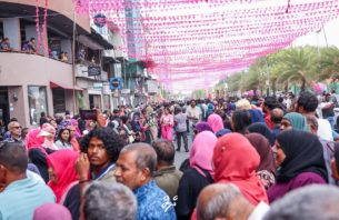 ރައީީސް ޔާމީން ގެއަށް ބަދަލު ކުރާތީ، އެމަނިކުފާނަށް މަރުޙަބާ ކިޔަން އެތައް ބަޔަކު އެއްވެއްޖެ thumbnail image