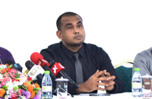 އީސީގެ މެމްބަރު ނަޝާތަށް އިތުރު ދައުރެއް ދިނުމަށް މަޖިލީހުން ފާސްކޮށްފި thumbnail image