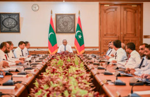 ހަމައެކަނި ދިވެހިންނަށް މަސައްކަތްކުރެވޭނެ ދާއިރާތަކެއް ކަނޑައަޅަން ކެބިނެޓުން ނިންމައިފި thumbnail image