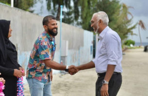 އިވޭ އަޑުތައް އަހާނެކަމެއް ނެތް، ރައީސް ސޮއިކުރައްވާ ޓިކެޓް ދެއްވީ އަޅުގަނޑަށް: ސަންޓޯ thumbnail image