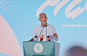 އިދިކޮޅުން ހަދާ އެންމެ ބޮޑު ދޮގަކީ މަޝްރޫއުތައް ހުއްޓާލި ވާހަކަ: ރައީސް thumbnail image