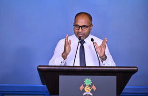 ވޭޕްއަށް ދެވިހިފާފައިވާ 9 އަހަރުގެ ކުދިން އެބަތިބި، މަނާކުރީ އޮޅުވާލައިގެން މަސްތުވާތަކެތި ދޭތީ: އިހުސާން thumbnail image