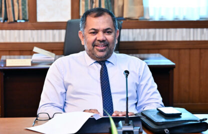 ހަރަދު ކުޑަކުރަން ފިޔަވަޅުތަކެއް ; ސަރުކާރު ބޭރު ދަތުރުތައް މަޑު ޖައްސާލައިފި thumbnail image