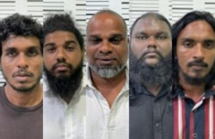 ކާރެއްގައި ރަހީނުކުރި މައްސަލަ: އާއިލާއިން ފުލުހުންނަށް ކުރާ ތުހުމަތު ބަލަން ފަށައިފި thumbnail image