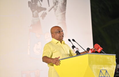 ލޯފަން މީހުންނާ ގުޅޭ ގޮތުން ދެއްކެވި ވާހަކަތަކަށް ޝާހިދު މާފަށް އެދިވަޑައިގެންފި thumbnail image