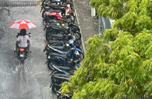 ބޯކޮށް ވާރޭވެހި މާލޭ މަގުތަކުގައި ފެން ބޮޑުވެއްޖެ thumbnail image