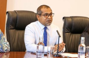 ރަސްމީ ދަތުރެއްގައި ފޮރިން މިނިސްޓަރު ލަންކާ އަށް thumbnail image