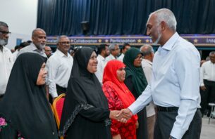 ކުޑަހުވަދޫގައި ގެ ނޭޅި ތިބި މީހުންނަށް ސަރުކާރުން ގެ އަޅައިދެނީ thumbnail image