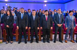 ސުއޫދު، މަހާޒު އަދި އަޒްމިރަލްދާ ސުޕްރީމް ކޯޓުގެ ފަނޑިޔާރުންގެ ގްރޫޕުން ބޭރުވެއްޖެ thumbnail image