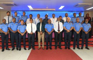 75 ރަށެއްގައި ފުލުހުންގެ މަރުކަޒުތައް އެޅުމަށް ތިން ކުންފުންޏަކާ ހަވާލުކޮށްފި thumbnail image