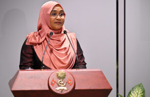 މަންދީ އާއި ފައްޔާޒުގެ އިތުރުން އެމްޑީޕީ އާ ދެކޮޅަށް ފަސްޓް ލޭޑީ ދައުވާކޮށްފި thumbnail image