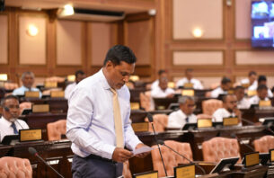 މާލެ ސަރަހައްދުން ކަރަންޓު ކެނޑުމާ ގުޅިގެން ހުށަހެޅި ކުއްލި މައްސަލަ ބޭރުކޮށްލައިފި thumbnail image