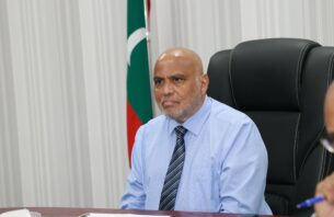 ސްޕެއިންގައި ޕައިލެޓުކަން ކިޔަވަމުންދާ ދަރިވަރުންނާ ހައިދަރު ބައްދަލުކުރައްވައިފި thumbnail image