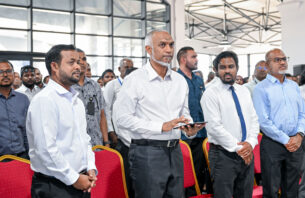 ކުރިއަށް އޮތް ދެ ހަފުތާގައި 300 މަޝްރޫއުގައި ސޮއިކުރަން ތައްޔާރުވަނީ thumbnail image