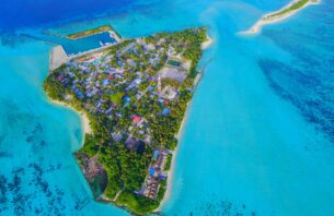 އަމިއްލަ ހަރަދުގައި މަތިވެރީގައި އެއާޕޯޓެއް އަޅާނެ ބަޔަކު ހޯދަން އިއުލާންކޮށްފި thumbnail image