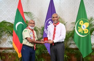 ވޯލްޑް ސްކައުޓް ބެޖު ރައީސަށް އަރުވައިފި thumbnail image