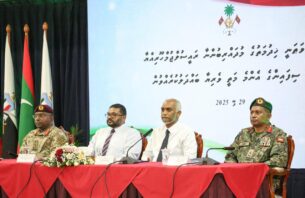 ވަތަނީ ހިދުމަތުގެ ޕްރޮގްރާމް ހިންގާ މުދައްބިރުންނާ ރައީސް ބައްދަލުކުރައްވައިފި thumbnail image