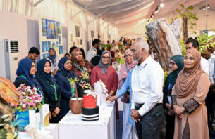 ކުދި އަދި މެދު ފަންތީގެ ވިޔަފާރިތައް ކުރިއެރުވޭނެ މަގުފަހިކުރަން މަސައްކަތް ކުރާނަން: ރައީސް thumbnail image