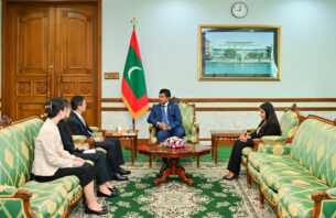 ނައިބު ރައީސްގެ އަރިހަށް ޗައިނާ ސަފީރު ޒިޔާރަތް ކުރައްވައިފި thumbnail image