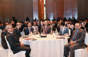 އެސްއީޒެޑުގެ ފުރަތަމަ މަޝްރޫއުގެ އެއްބަސްވުމުގައި ސޮއިކޮށްފި thumbnail image