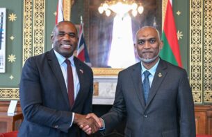 އިނގިރޭސިވިލާތުގެ ފޮރިން މިނިސްޓަރާއި ރައީސް ބައްދަލުކުރައްވައިފި thumbnail image